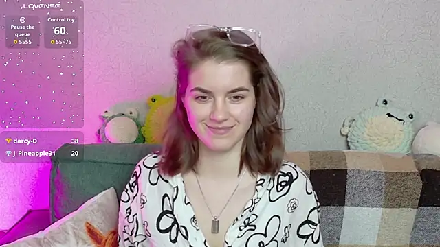 ElzaBlis online show from April 18, 3:27 pm