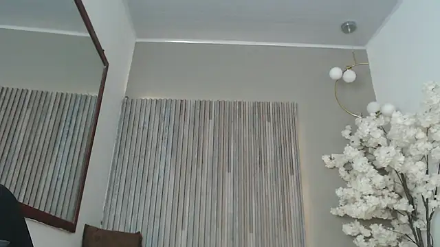 Snapshot of Michellee_20 chatting on September 27, 2:00 pm Michellee 20 online show from September 27, 2:00 pm