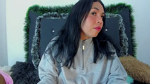 Adrianna Arias online show from December 20, 11:06 am