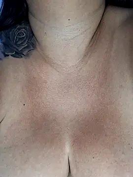 Snapshot of NARNYALABELLA chatting on October 5, 12:53 am NARNYALABELLA online show from October 5, 12:53 am