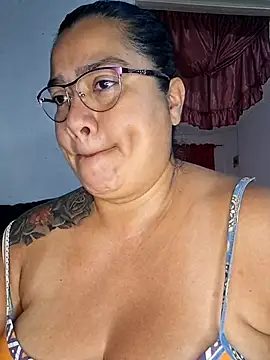 Snapshot of NARNYALABELLA chatting on November 18, 11:47 am NARNYALABELLA online show from November 18, 11:47 am