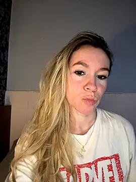 Snapshot of BritgetPsychol chatting on November 26, 3:07 am BritgetPsychol online show from November 26, 3:07 am