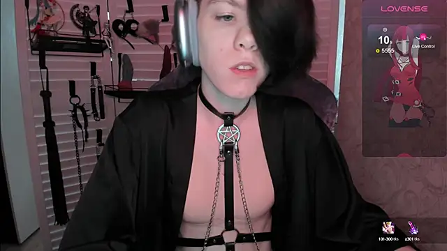 Snapshot of aestheticbeing chatting on September 15, 12:05 pm aestheticbeing online show from September 15, 12:05 pm