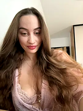 Maribelle Vinnie online show from December 15, 11:36 am