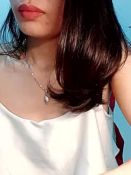 Snapshot of Hinna_x chatting on April 20, 9:01 am Hinna x online show from April 20, 9:01 am