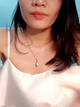 Snapshot of Hinna_x chatting on May 3, 2:17 am Hinna x online show from May 3, 2:17 am