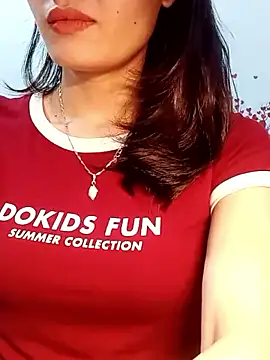 Snapshot of Hinna_x chatting on May 3, 2:34 pm Hinna x online show from May 3, 2:34 pm