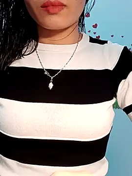 Snapshot of Hinna_x chatting on May 6, 12:21 pm Hinna x online show from May 6, 12:21 pm