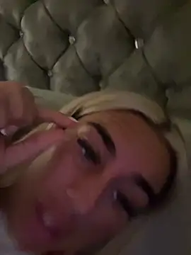 EllieMaeBaby online show from September 17, 9:38 pm