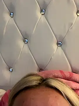 EllieMaeBaby online show from October 3, 2:58 pm