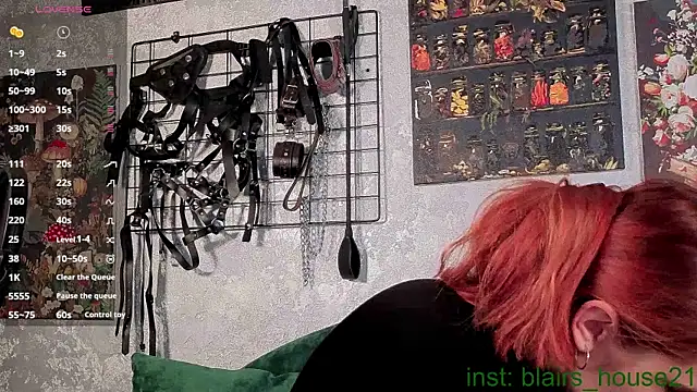 Snapshot of the_high_priestess chatting on October 3, 5:04 am the high priestess online show from October 3, 5:04 am