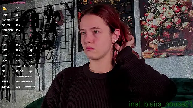 Snapshot of the_high_priestess chatting on October 8, 5:05 am the high priestess online show from October 8, 5:05 am