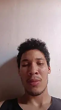 Snapshot of RuiMaddoox chatting on November 10, 7:46 pm RuiMaddoox online show from November 10, 7:46 pm