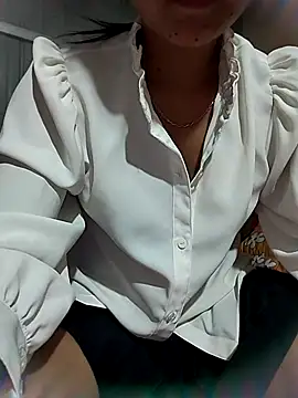 Snapshot of moa_koa chatting on November 16, 6:19 am moa koa online show from November 16, 6:19 am