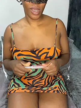 wellbuiltDiosa online show from October 2, 9:11 pm