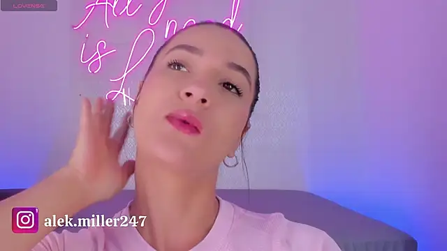 aleksandramiller  online show from September 15, 12:38 pm