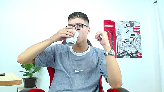 Cumandres18 online show from September 17, 1:57 pm