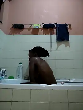 Snapshot of Kateera1 chatting on October 24, 6:37 pm Kateera1 online show from October 24, 6:37 pm