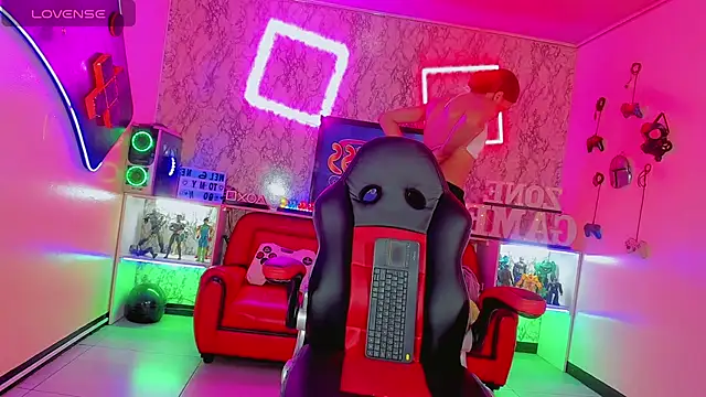 Madison Mujica online show from September 24, 11:13 am