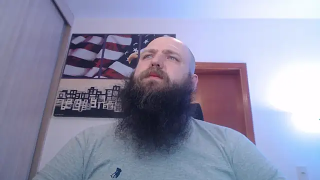 Snapshot of PayMasterGus chatting on September 12, 11:37 pm PayMasterGus online show from September 12, 11:37 pm