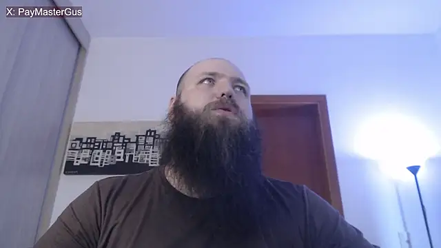 Snapshot of PayMasterGus chatting on November 7, 8:42 pm PayMasterGus online show from November 7, 8:42 pm