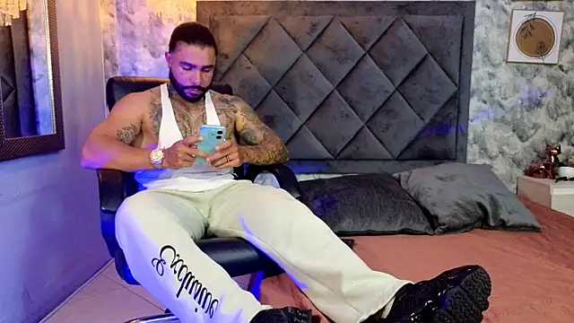 Apolo rousse1 online show from September 13, 9:36 pm