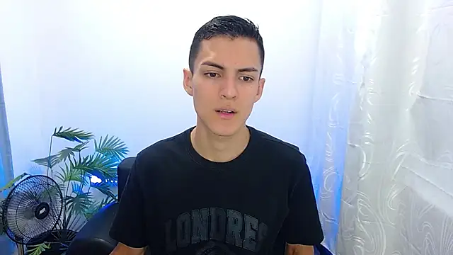 Snapshot of Matiius18 chatting on September 17, 2:08 pm Matiius18 online show from September 17, 2:08 pm