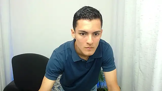 Snapshot of Matiius18 chatting on November 3, 1:34 pm Matiius18 online show from November 3, 1:34 pm