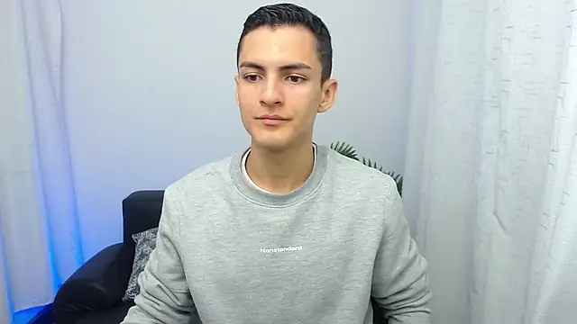 Snapshot of Matiius18 chatting on November 20, 2:06 pm Matiius18 online show from November 20, 2:06 pm