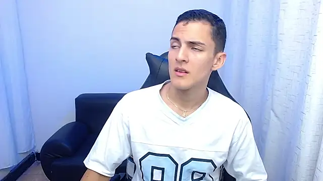 Matiius18 online show from February 26, 1:43 pm