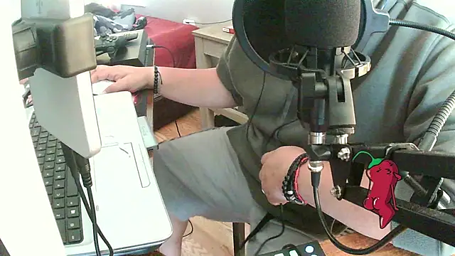 Snapshot of perversus12 chatting on October 2, 8:16 pm perversus12 online show from October 2, 8:16 pm