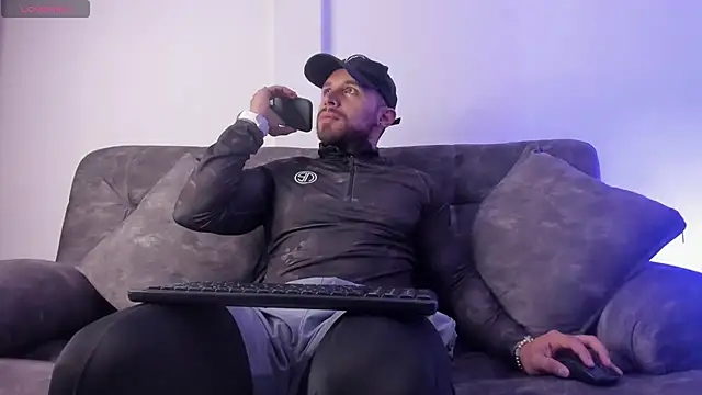 Snapshot of mason_fit chatting on September 9, 6:18 pm mason fit online show from September 9, 6:18 pm