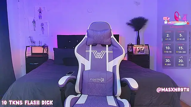 Snapshot of Mason_Rothwell chatting on November 5, 10:26 am Mason Rothwell online show from November 5, 10:26 am