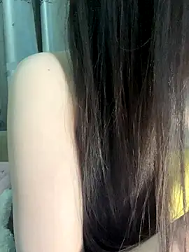 Snapshot of Dior_baby chatting on December 3, 1:02 am Dior baby online show from December 3, 1:02 am