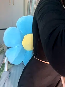 Snapshot of Dior_baby chatting on December 15, 1:43 am Dior baby online show from December 15, 1:43 am