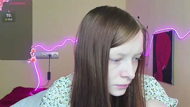 Snapshot of AliceHaris chatting on October 26, 3:12 am AliceHaris online show from October 26, 3:12 am