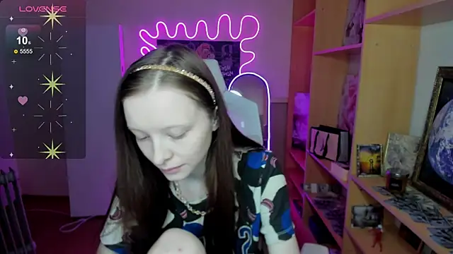 Snapshot of AliceHaris chatting on November 16, 3:12 am AliceHaris online show from November 16, 3:12 am