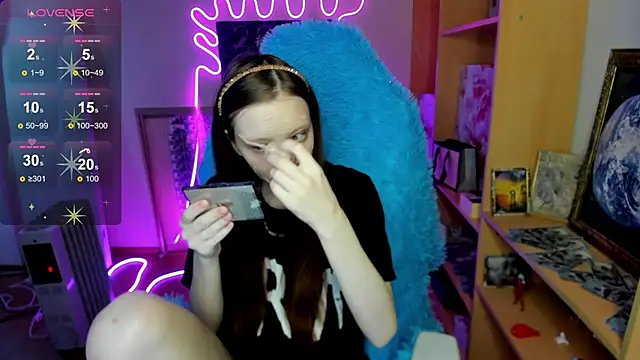 Snapshot of AliceHaris chatting on November 28, 3:20 am AliceHaris online show from November 28, 3:20 am