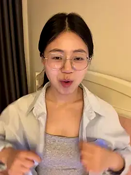 Ella-A9 online show from September 12, 4:29 pm