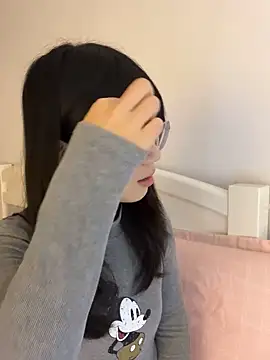 Ella-A9 online show from October 18, 3:35 pm