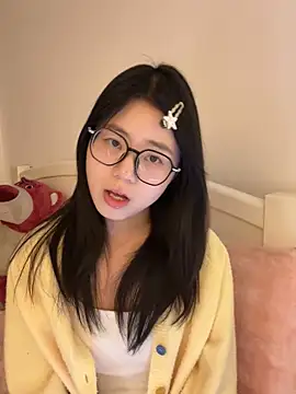 Ella-A9 online show from December 1, 3:28 pm