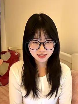 Ella-A9 online show from December 4, 3:32 pm