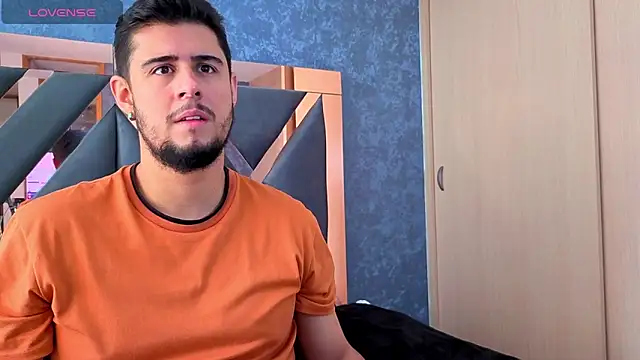 Snapshot of ryan_evanss chatting on September 16, 1:45 pm ryan evanss online show from September 16, 1:45 pm