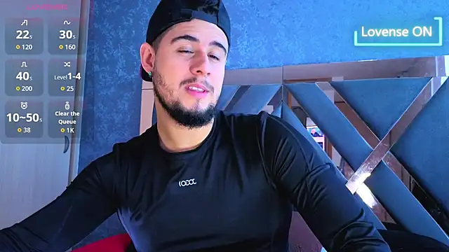 Snapshot of ryan_evanss chatting on November 6, 11:55 am ryan evanss online show from November 6, 11:55 am