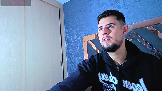 Snapshot of ryan_evanss chatting on November 11, 11:10 am ryan evanss online show from November 11, 11:10 am