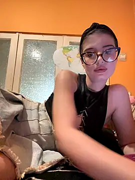 Larra69 online show from November 23, 5:35 pm