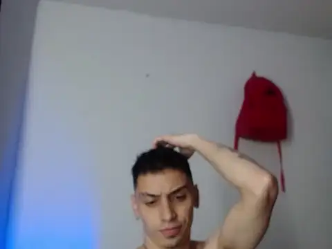 Snapshot of xalejo_max chatting on November 7, 4:29 pm xalejo max online show from November 7, 4:29 pm