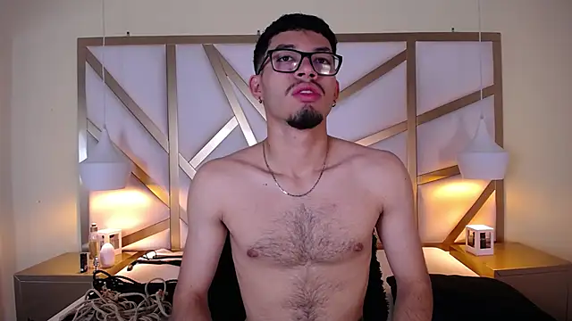 Snapshot of Jaxon_Carter chatting on October 25, 12:18 am Jaxon Carter online show from October 25, 12:18 am