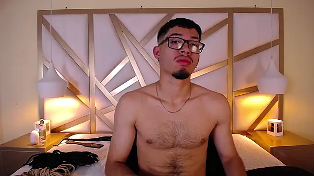 Snapshot of Jaxon_Carter chatting on November 11, 8:53 pm Jaxon Carter online show from November 11, 8:53 pm