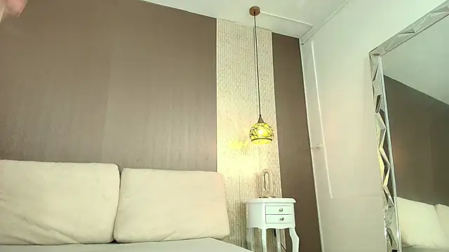 Tiifany Baker online show from February 18, 7:54 pm